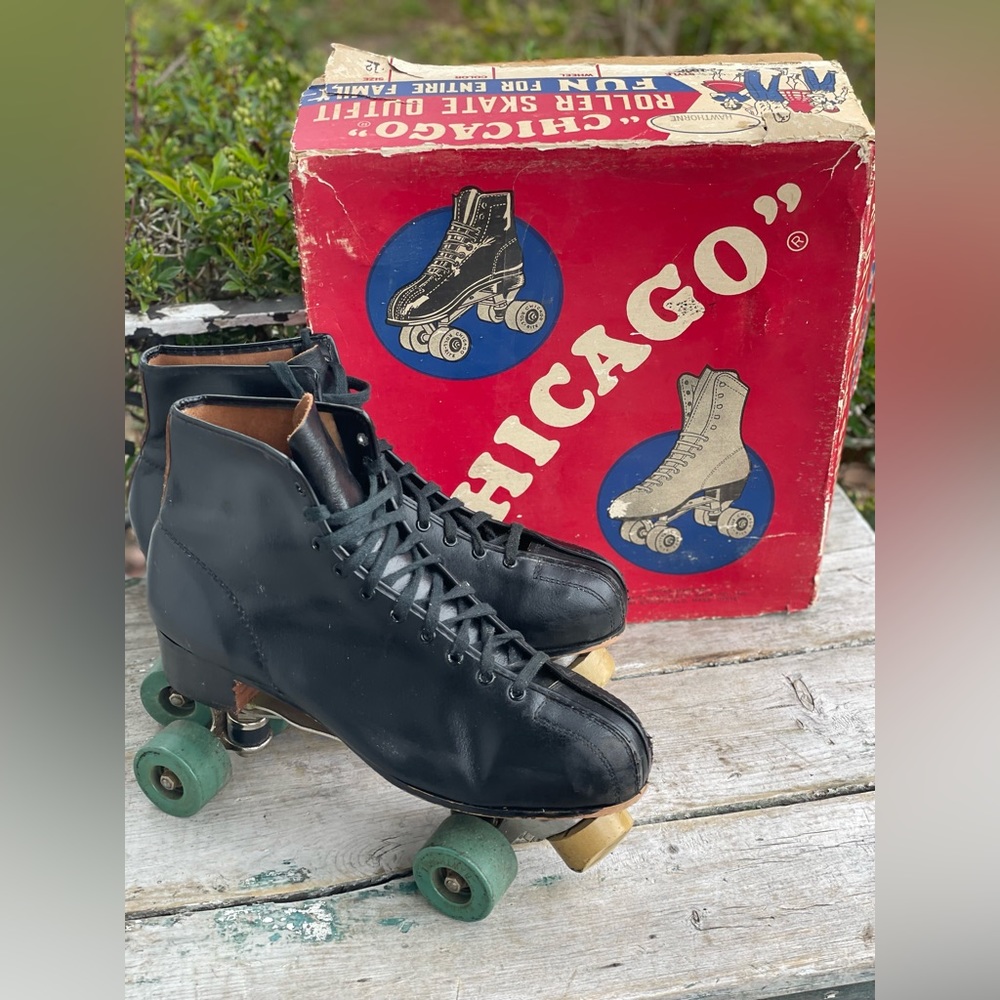 Vintage Chicago Black Leather Mens Roller Skates 12 Gem